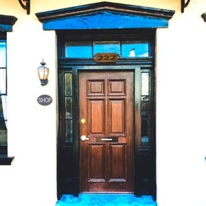 Meet your Posher, April